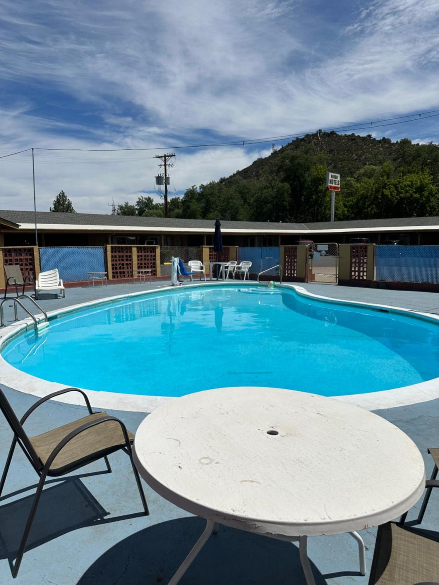 Relax Inn Yreka Buitenkant foto