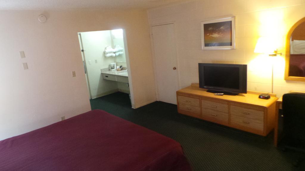 Relax Inn Yreka Buitenkant foto