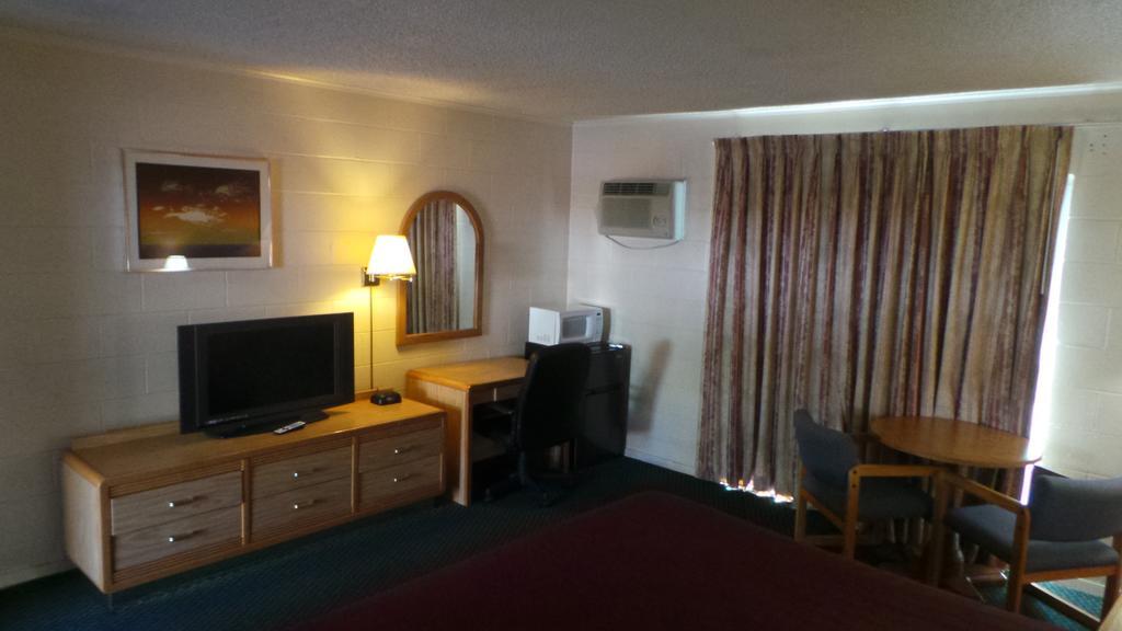 Relax Inn Yreka Buitenkant foto